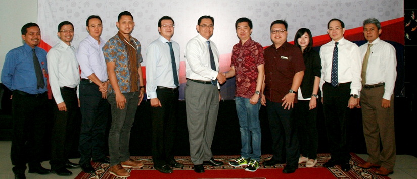 TOKOPEDIA LUNCURKAN PROGRAM CASHBACK BY PREFERRED LOGISTIC PARTNER:  Belanja di Tokopedia Pakai JNE, Pembeli dan Penjual Dapat Cashback Ongkos Kirim