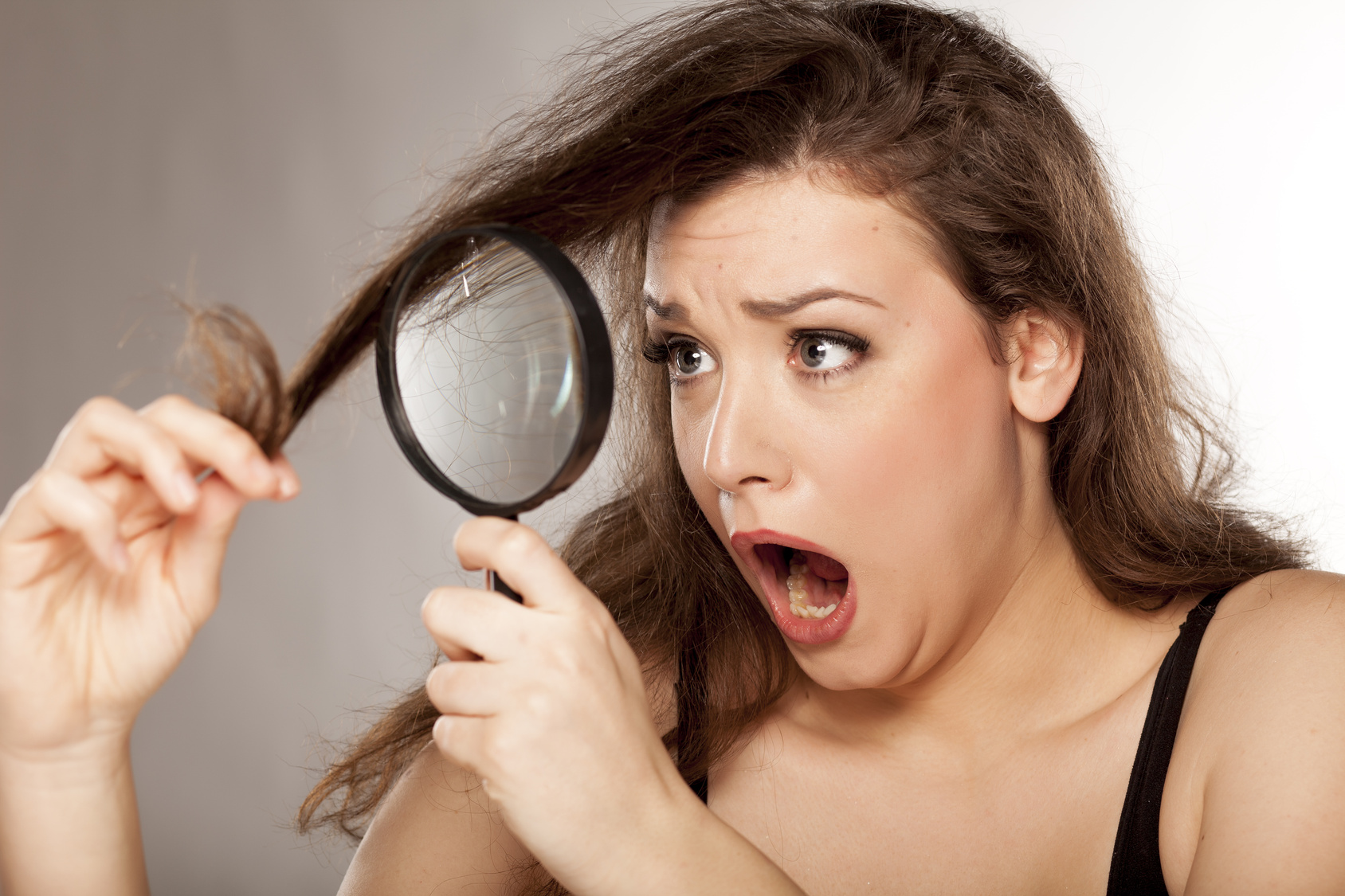 STOP! Ini Dia Deretan Kesalahan yang Sering Dilakukan Saat Memakai Hair Dryer