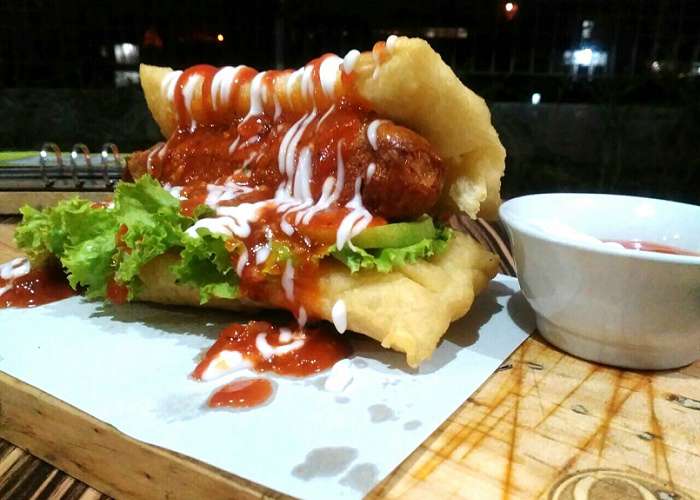Orange Resto Bogor: Kuliner Burger Bakpao & Cakwe Hotdog
