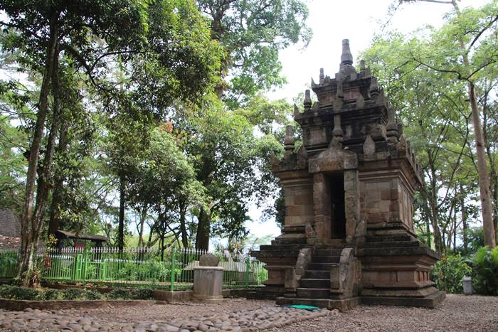 Candi Cangkuang