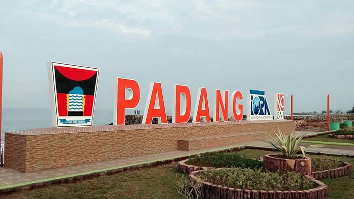 Pantai padang Sumatera Barat