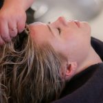 12 Merk Dry Shampoo Terbaik untuk Keramas yang Lebih Praktis