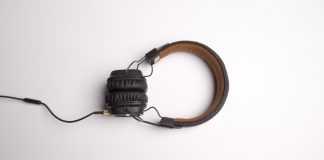 Dengar Lagu Lebih Syahdu dengan 10 Headphone Terbaik dan Paling Nyaman