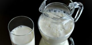 15 Manfaat Susu Kambing untuk Kesehatan dan Kecantikan Alami