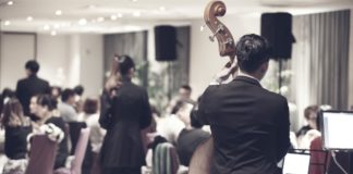 10 Lagu Pernikahan Indonesia Terbaik untuk Romantic Wedding