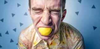 10 Makanan Penghilang Bau Mulut saat Puasa, Napas Lebih Segar!