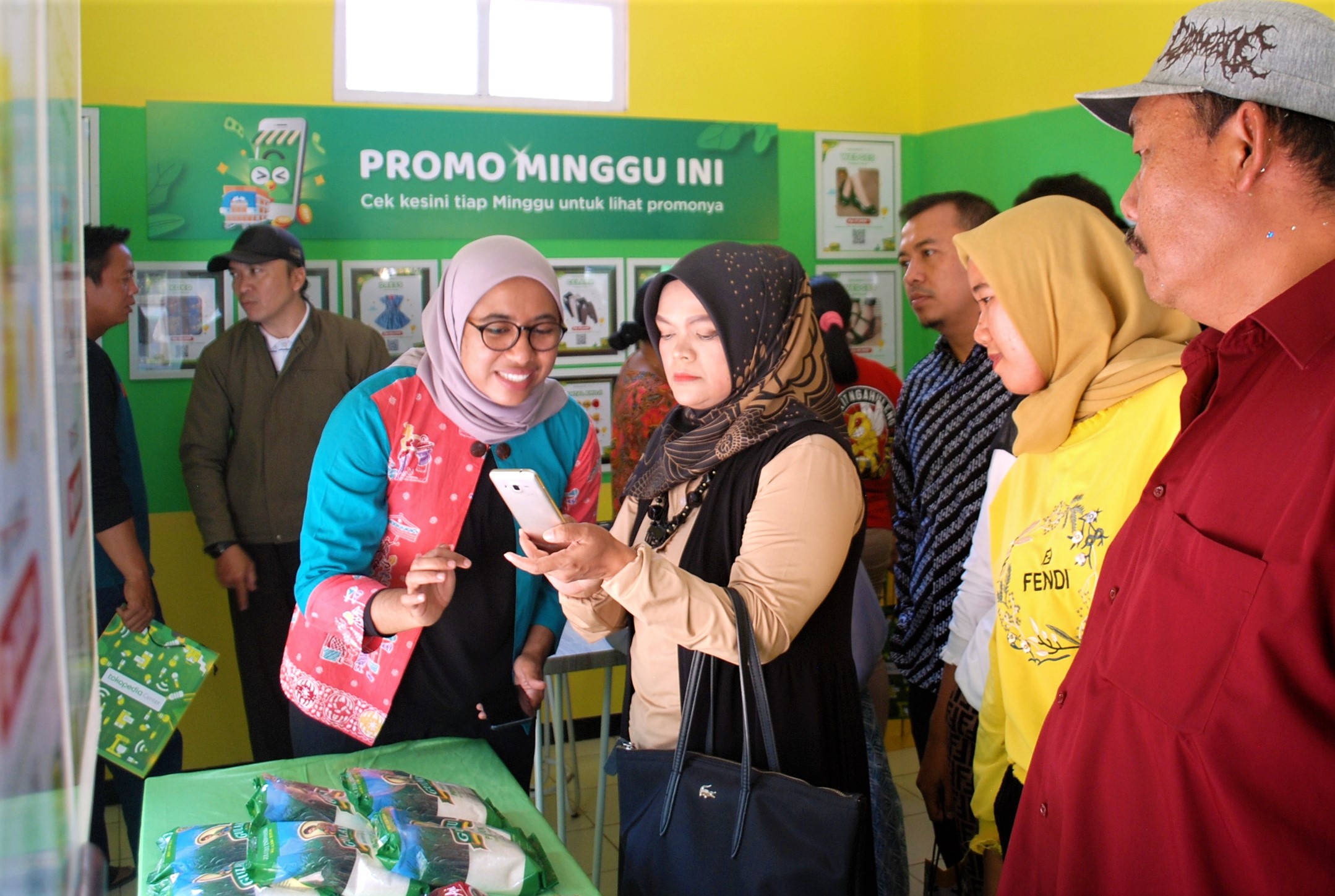 Nursida, Dari Desa Ke Desa Bantu Masyarakat Manfaatkan Teknologi