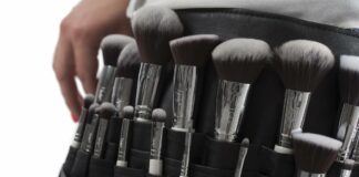 Cara Mencuci Beauty Blender & Brush Makeup Agar Awet