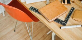 15 Model & Desain Meja Belajar Anak Laki-laki yang Unik dan Minimalis