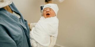 11 Inspirasi Desain Kartu Ucapan Selamat Kelahiran Bayi