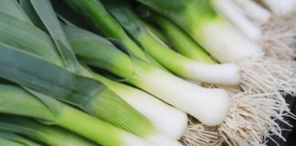 13 Manfaat Daun Bawang: Penyedap Rasa yang Kaya Guna