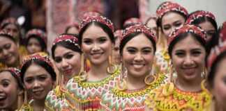 10 Lagu Daerah Kalimantan Barat Beserta Lirik dan Penjelasannya