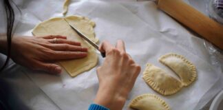 Cara Mudah Buat Kulit Pangsit Sendiri di Rumah: Simak Resepnya!