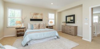 Tips Memilih Wallpaper untuk Dinding Kamar Tidur: Motif & Harga