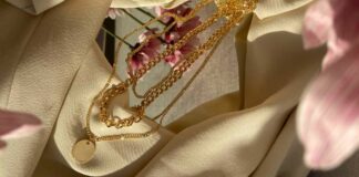 Karakteristik Bahan Moscrepe: Primadona Bahan Hijab dan Gamis