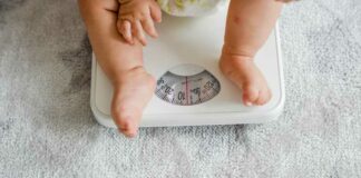 Berat Badan Bayi yang Ideal dari Awal Kelahiran hingga 2 Tahun