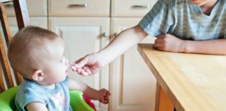 MPASI Homemade atau MPASI Instan, Mana yang Lebih Baik?