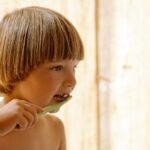 6 Cara agar Anak Tidak Malas Sikat Gigi