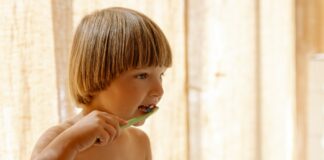 6 Cara agar Anak Tidak Malas Sikat Gigi