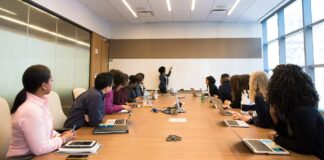 5 Contoh Notulen Rapat: Fungsi dan Susunan