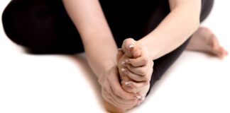 10 Penyebab Telapak Kaki Sakit: Kebiasaan hingga Bawaan