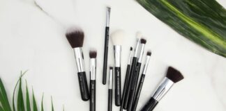 15 Merk Brush Make Up Terbaik: Hasil Lebih Sempurna