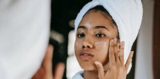 13 Moisturizer Wajah Terbaik: Kulit Sehat dan Kenyal