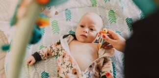 10 Cream Terbaik untuk Ruam Pipi Bayi