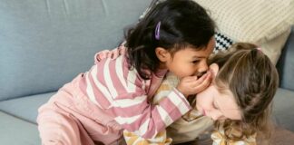 Cara Deteksi Gangguan Terlambat Bicara pada Anak