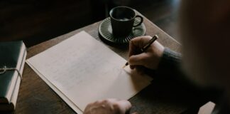 Jenis, Cara dan Contoh Penulisan Alamat Surat yang Benar