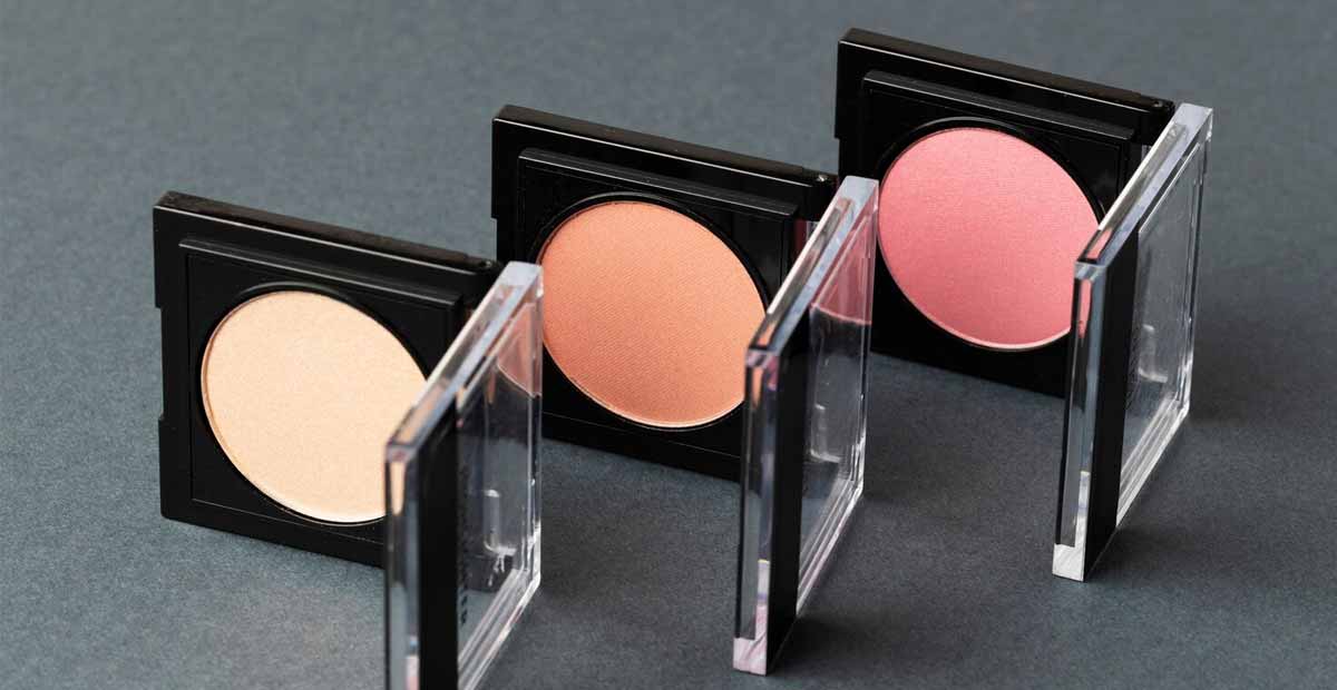 10 Rekomendasi Blush On Terbaik, Pipi Merona Cantik Seharian!