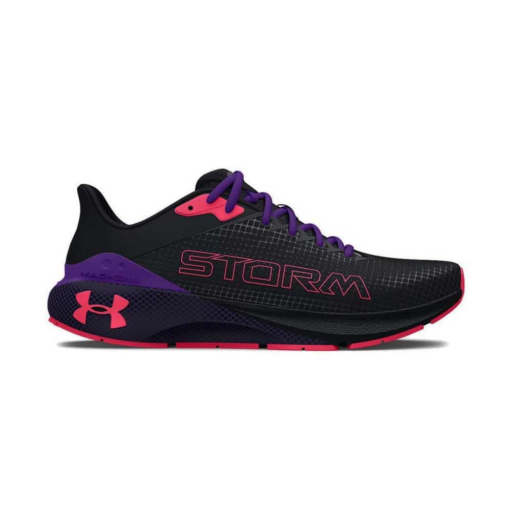 7 Under Armour Machina Storm