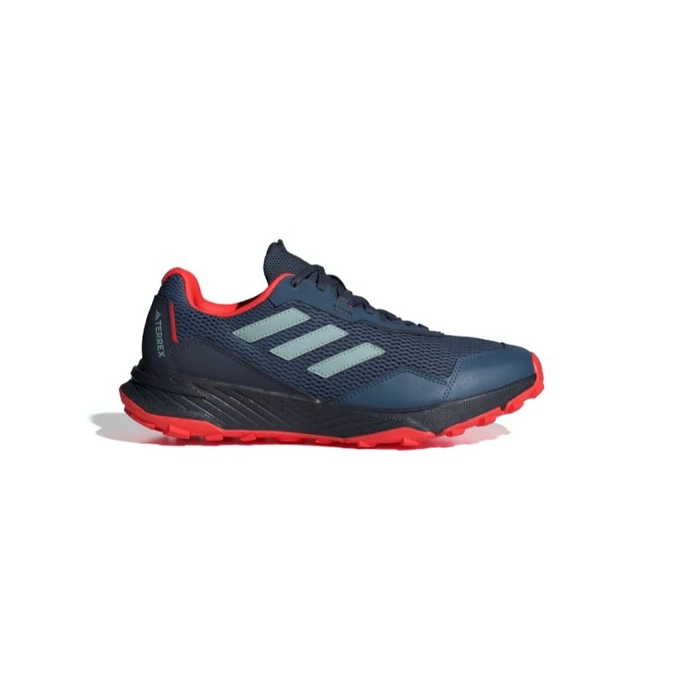 2 Adidas Tracefinder