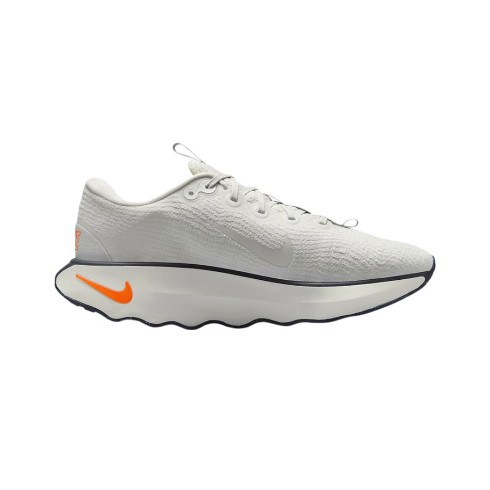 1 Nike Motiva