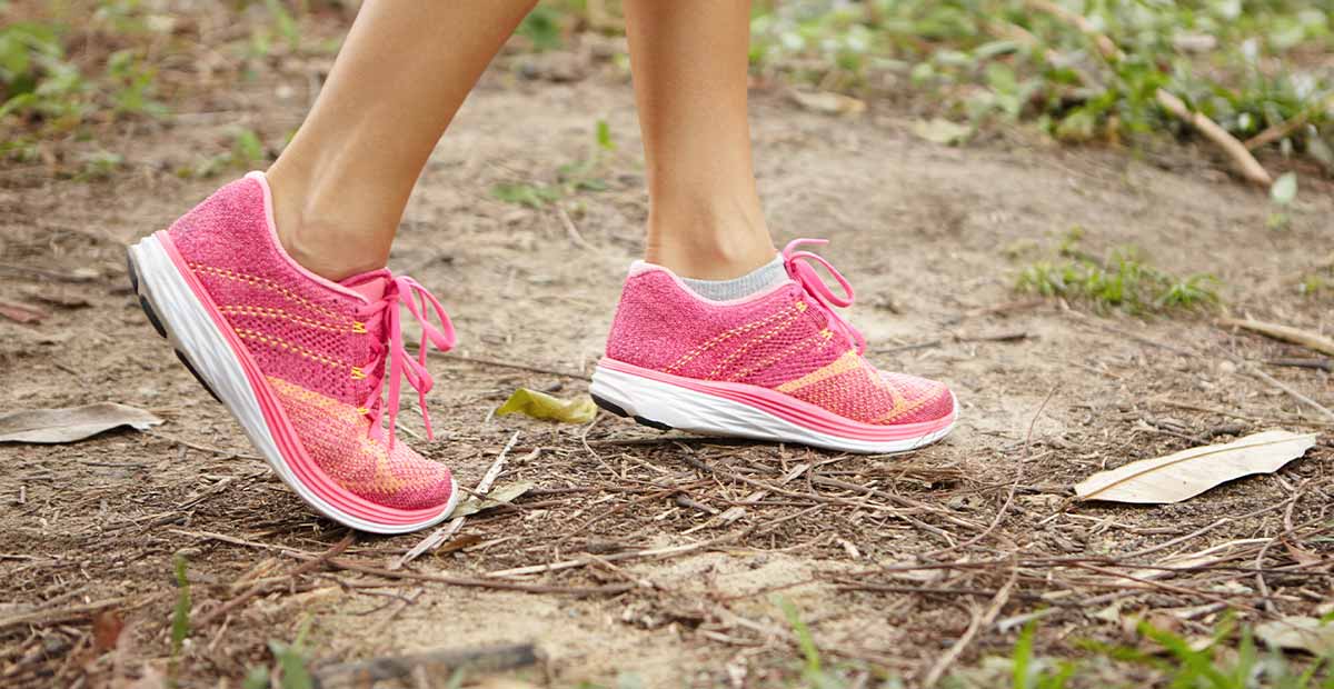6 Sepatu Lari Wanita untuk Half-Marathon, Tahan Lama dan Ringan!
