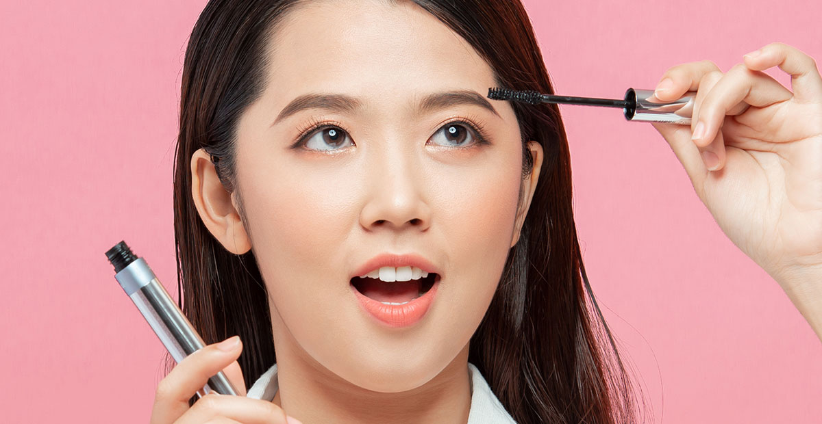 5 Mascara untuk Bulu Mata Pendek Terbaik 2025 yang Memanjangkan!
