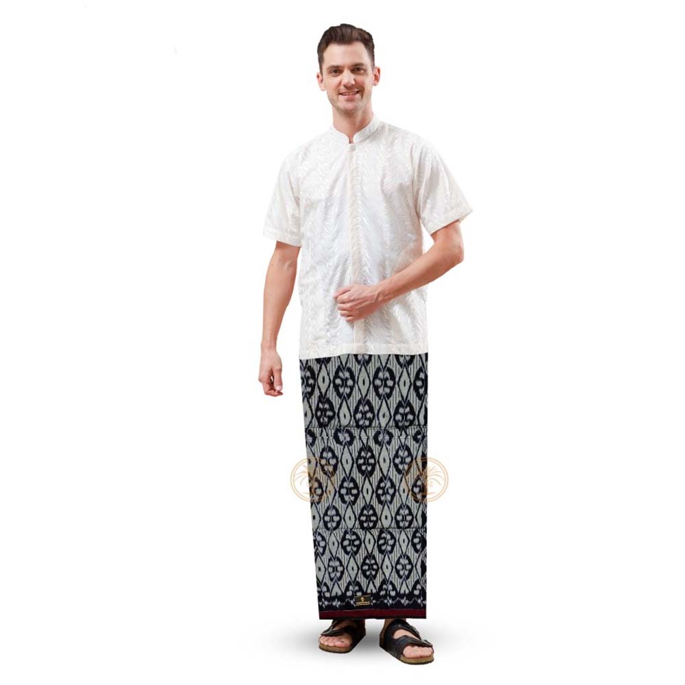 8 Sarung Pohon Korma Goyor