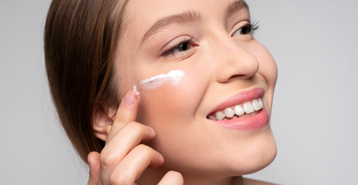 7 Face Primer untuk Makeup Tahan Lama Terbaik 2025!

