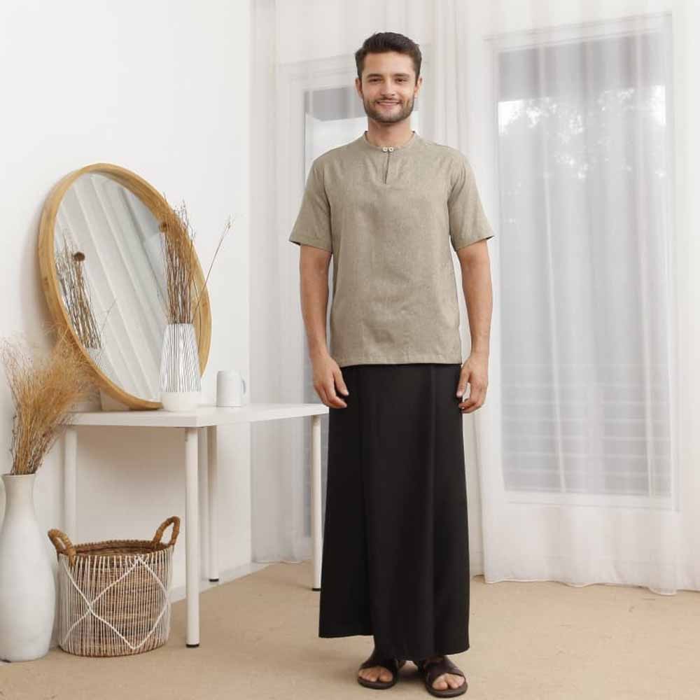 4 Sarung Universa Black