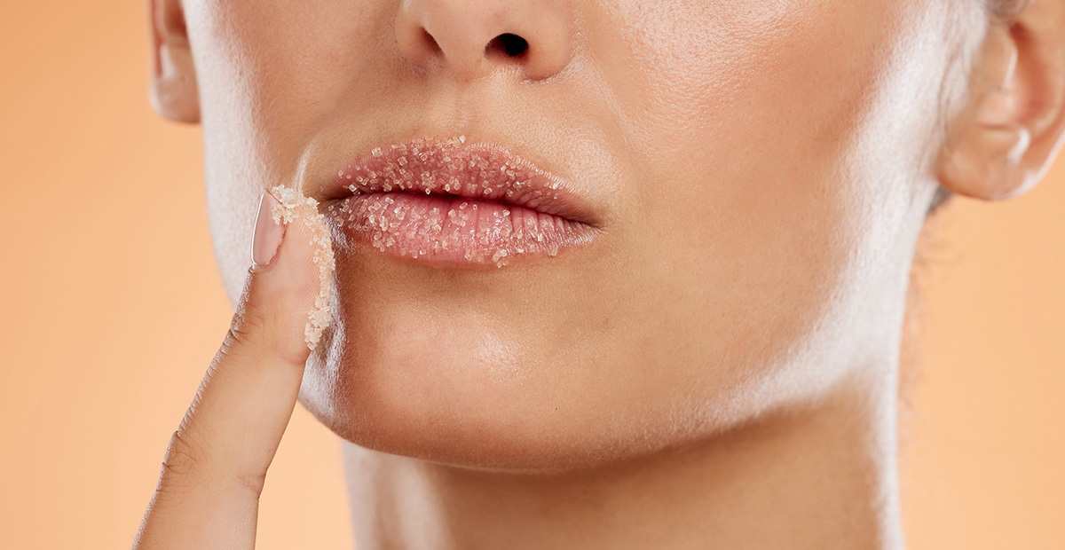 10 Lip Scrub Terbaik 2025 untuk Bibir Lembut dan Sehat!
