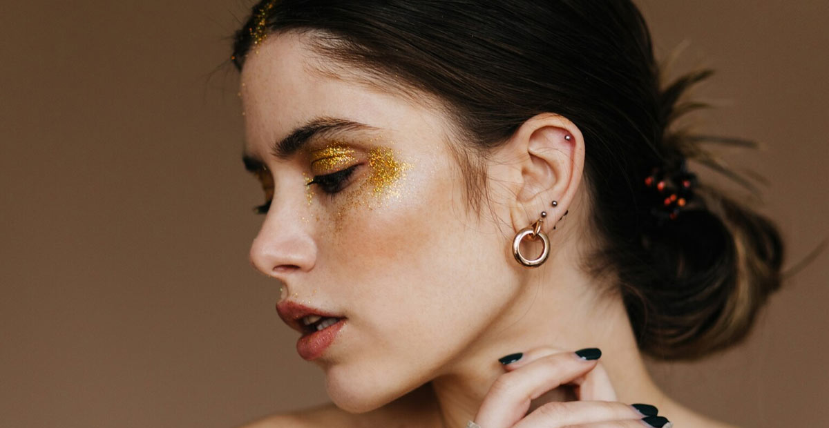 10 Merk dan Model Anting Wanita Terbaik untuk Setiap Kesempatan