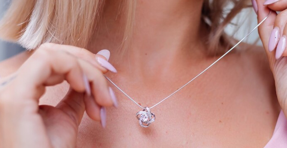 10 Pilihan Model Kalung Wanita Terbaik untuk Setiap Kesempatan