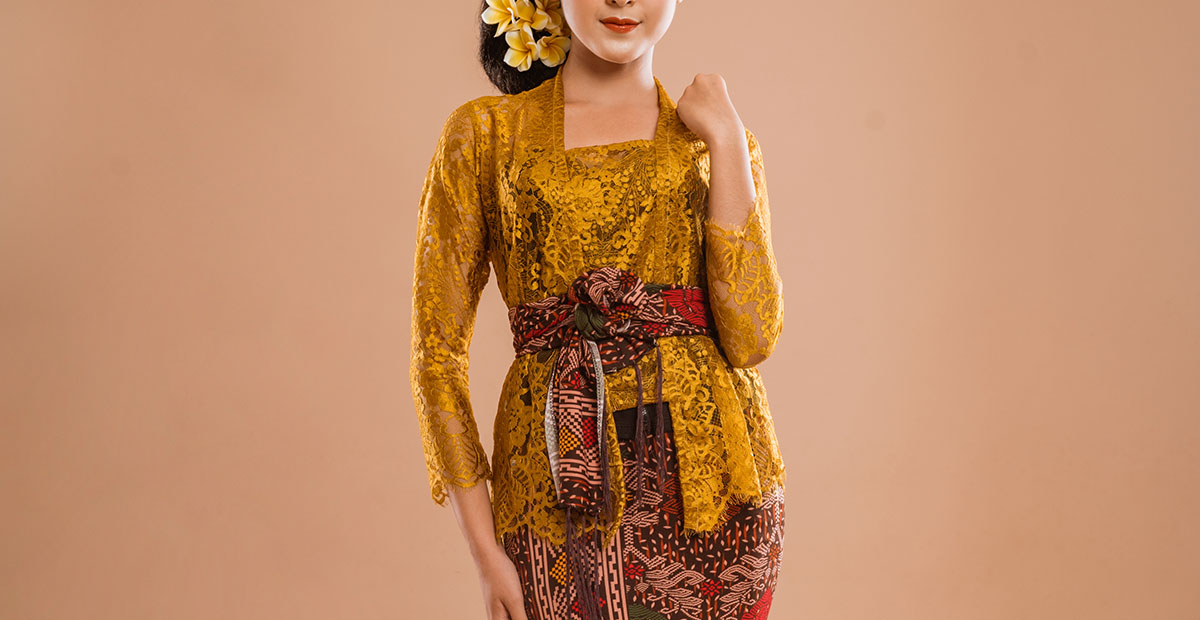8 Model Kebaya Kutu Baru Terbaik, Tampil Elegan, Feminin, dan Manis