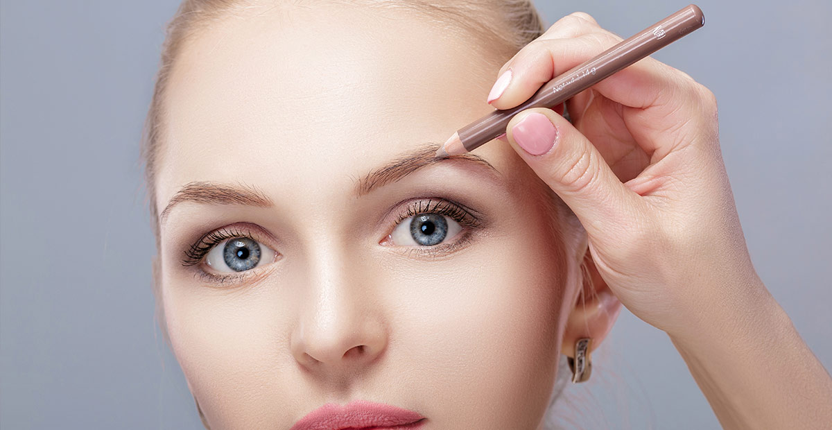 6 Pensil Alis yang Tidak Mudah Luntur Terbaik 2025 untuk Makeup Tahan Lama!
