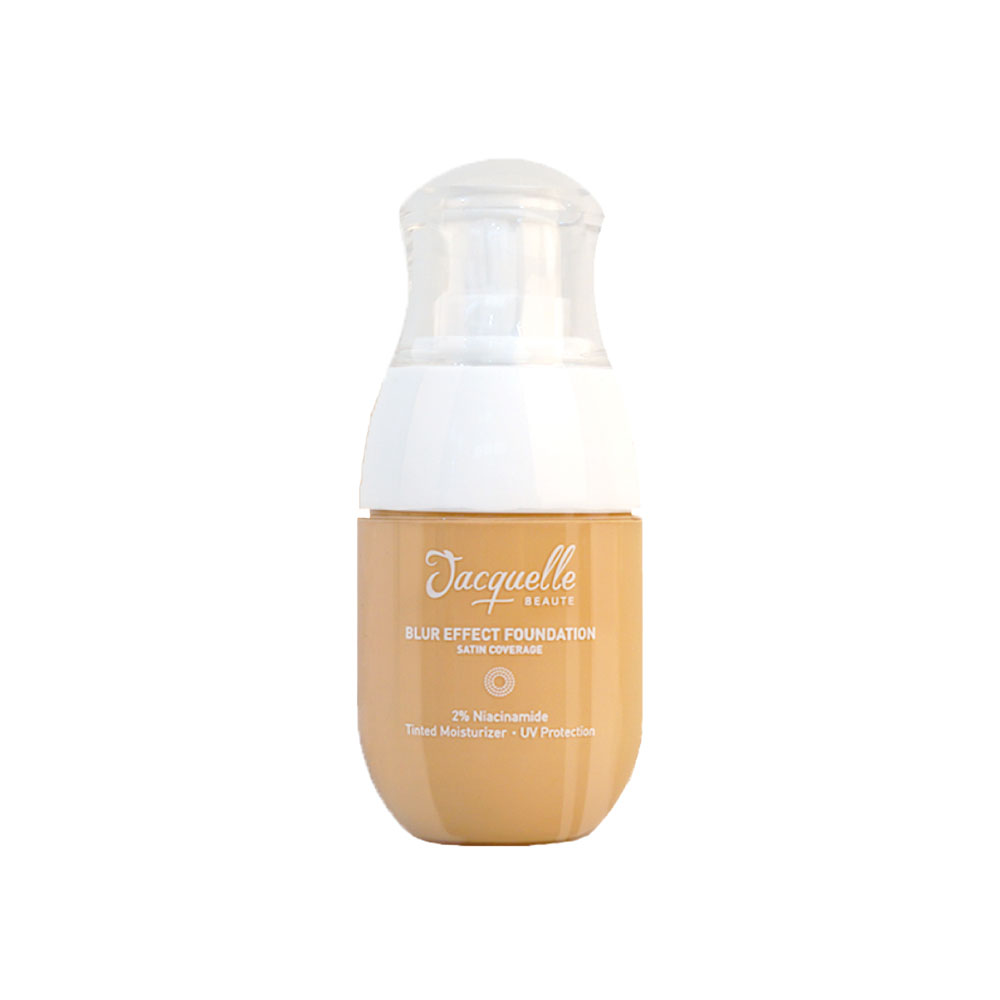 6 Jacquelle Blur Effect Foundation