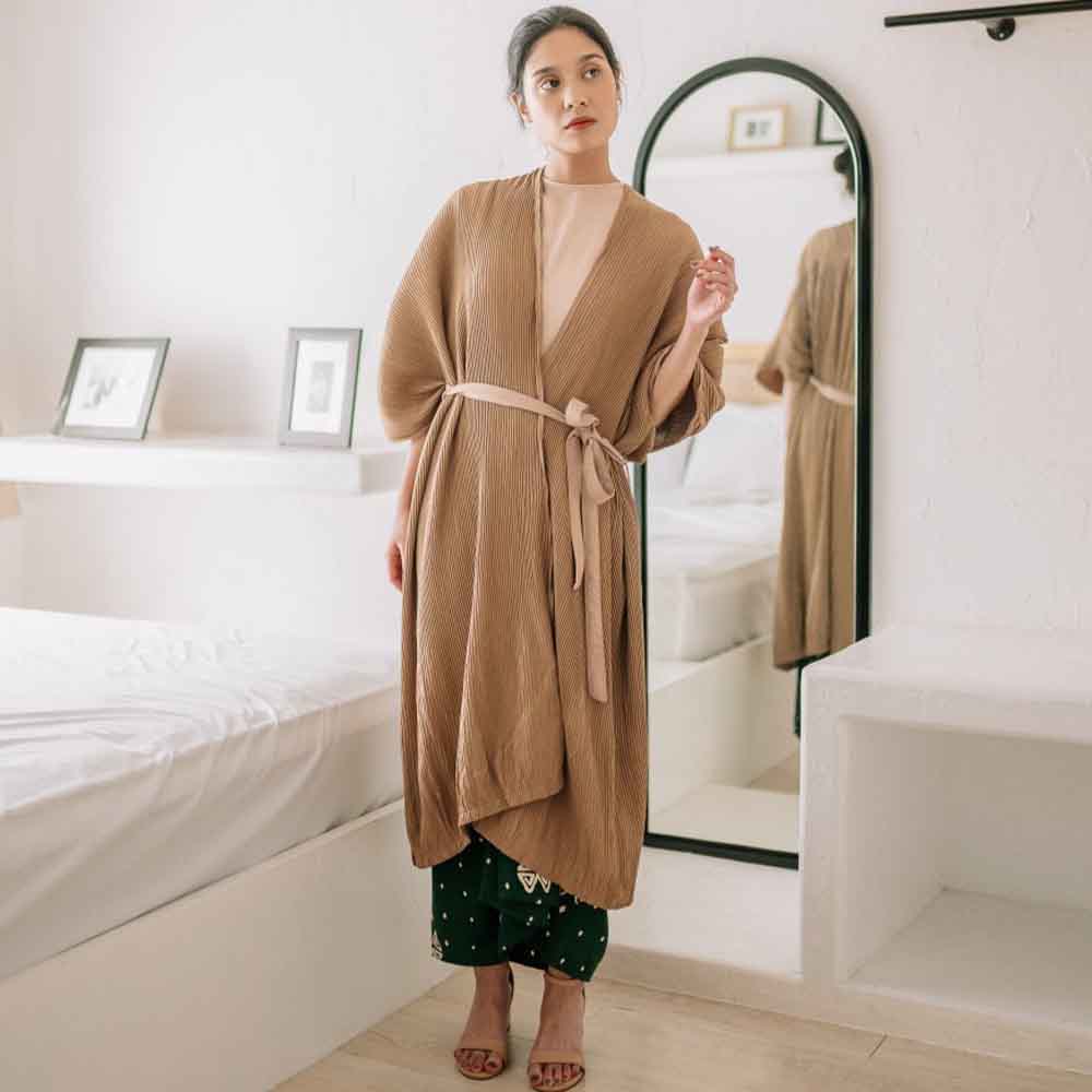 7 Dama Kara Basic Kimono Pleats
