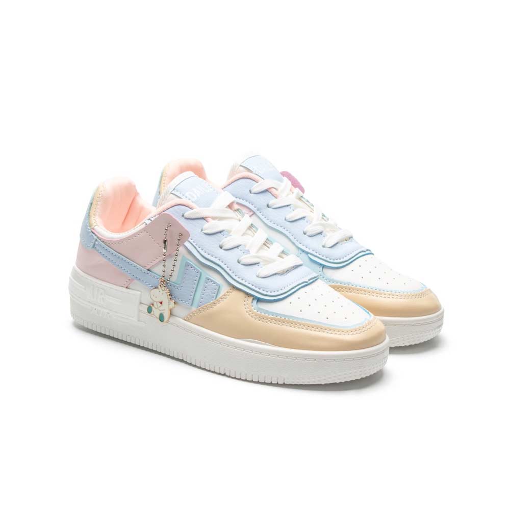 4 JustLook Nana Sneakers