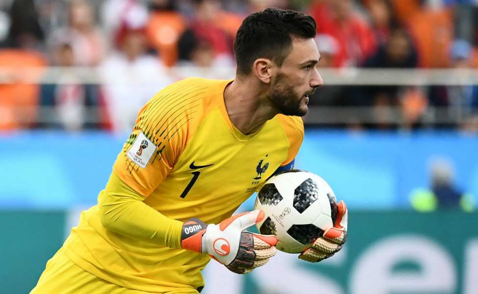 Posisi Kaki Kiper di Garis Gawang
