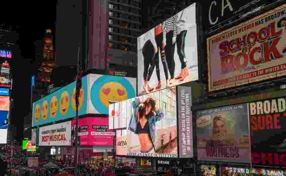 manfaat advertising