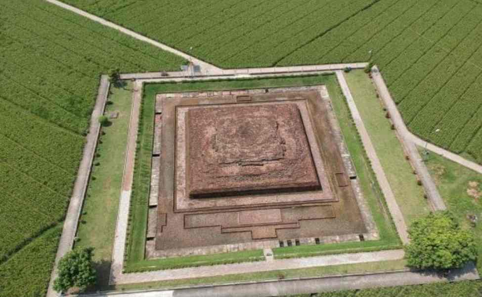 Candi Batujaya Karawang